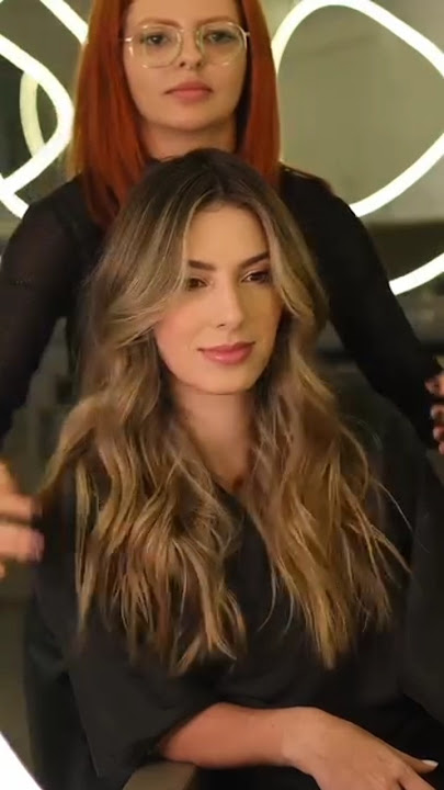A maior tendência de cabelo para 2025 são cabelos mais naturais e com mais contraste. Cabelos mais