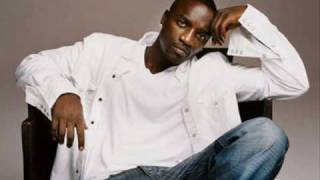 Watch Akon Moonshine video