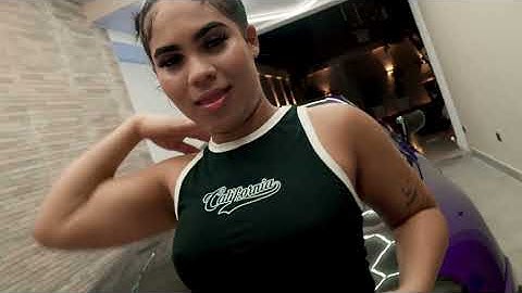 Kreizy K , @ChaelProduciendo  - Tiene Que Bajale (Video Oficial)