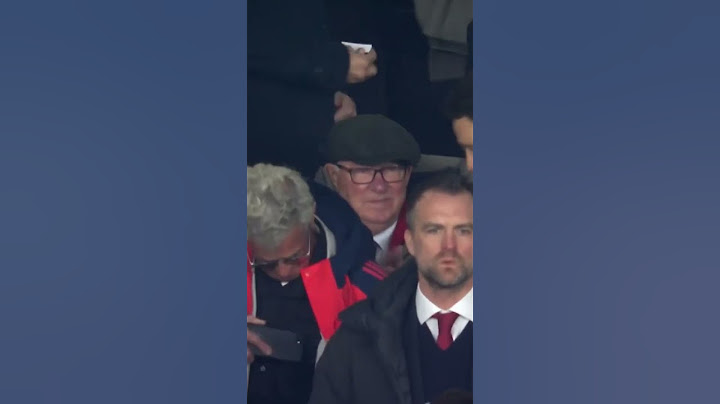 Sir Alex Ferguson in the stands for Man Utd vs Rangers 🇬🇧