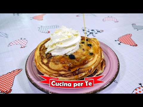 Video: Pancake Ai Mirtilli Con Ripieno Di Cagliata E Mirtilli