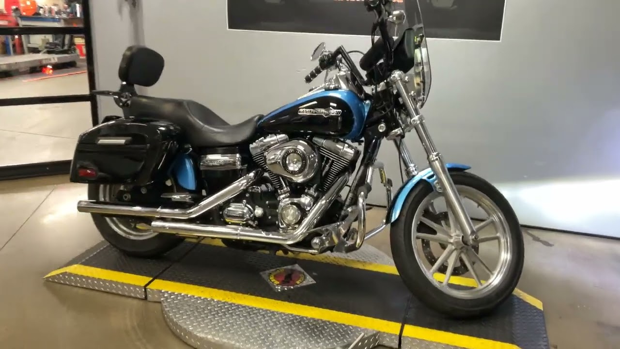 U7294 - 2011 FXDC Dyna SuperGlide Custom in Cool Blue - YouTube