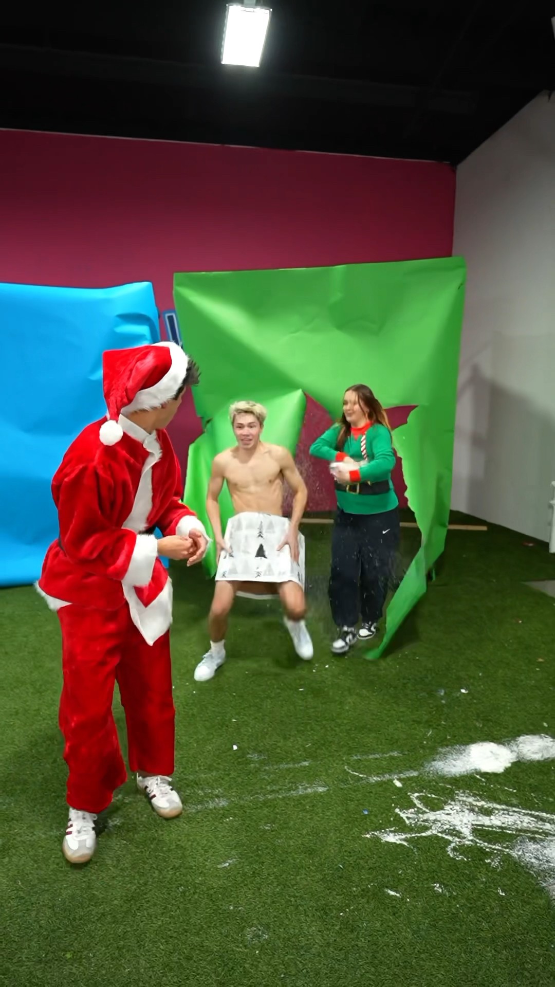 CHRISTMAS TIME!!??