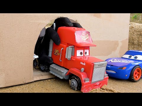 Сборник забавных видео с игрушечными молния маквин