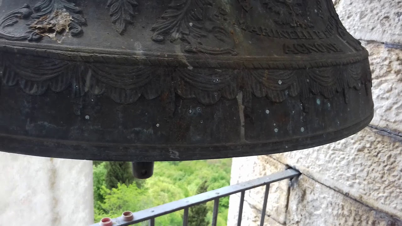 Salita al campanile di Sant'Angelo in Grotte.