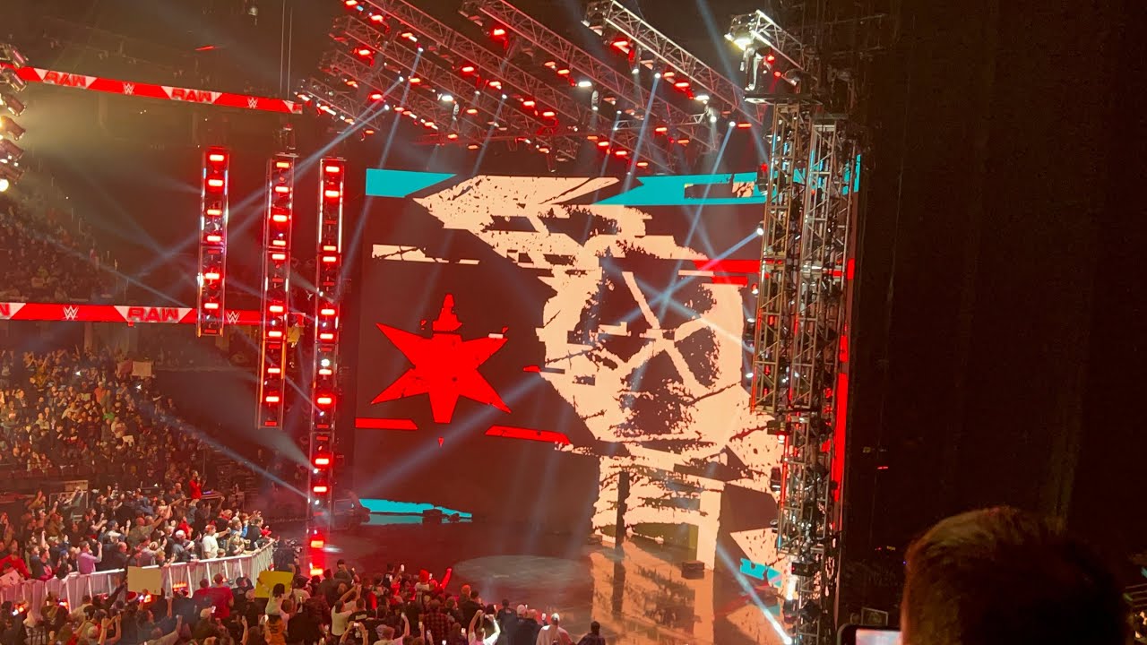 CM PUNK WWE RAW LIVE ENTRANCE CLEVELAND 12/11/23