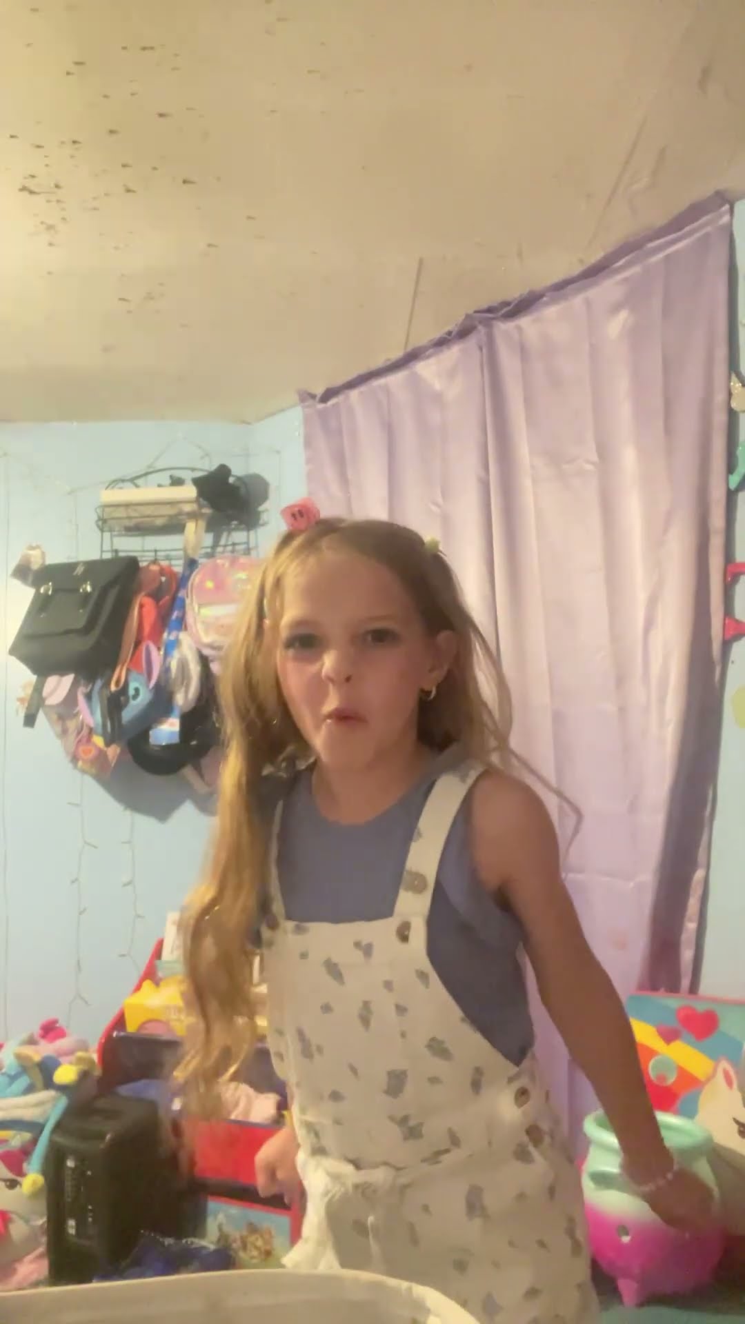 Shakira is that you are you from Ohio? - YouTube