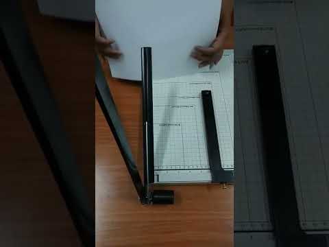 Video: Adakah pemotong kertas akan memotong jubin vinil?
