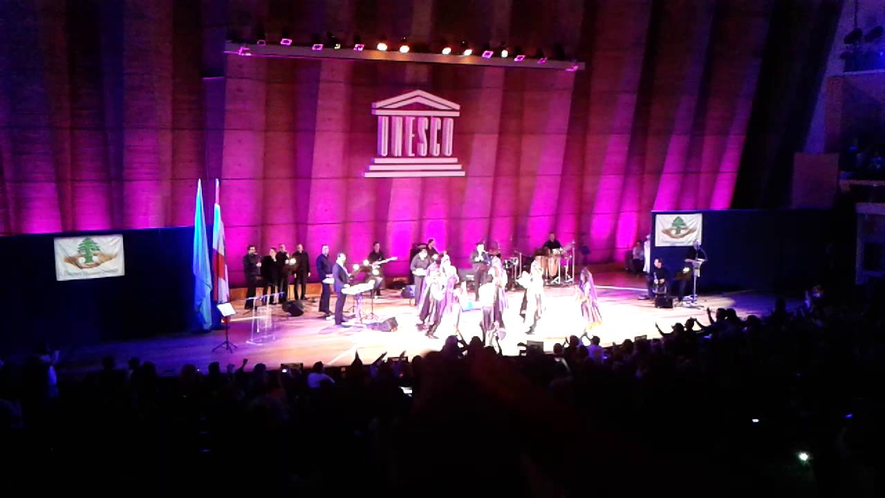 Watch raje3 yt3amar lebnan (Carole Samaha) on YouTube Watch raje3 yt3amar lebnan (Carole Samaha) on YouTube
