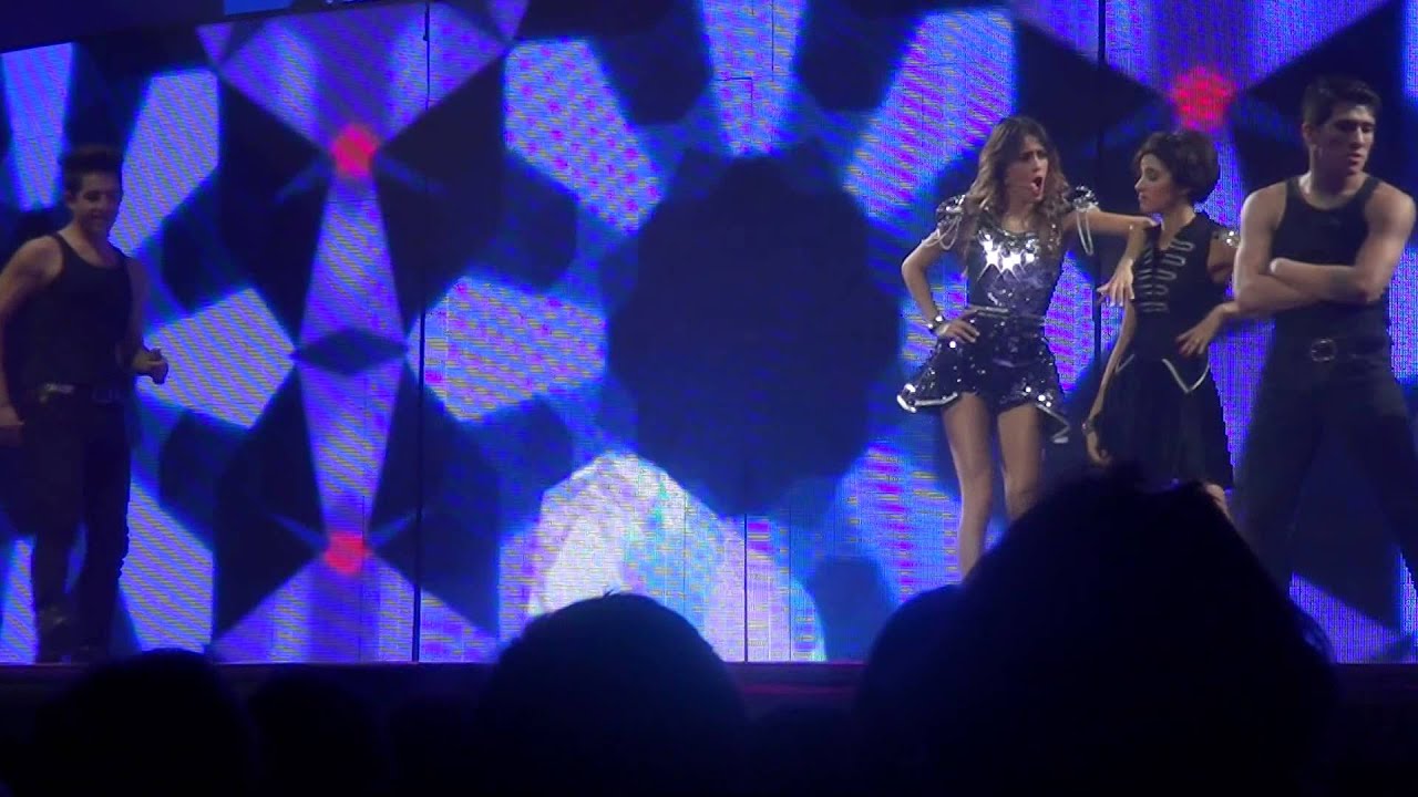 Como Quieres (Violetta live Strasbourg) HD