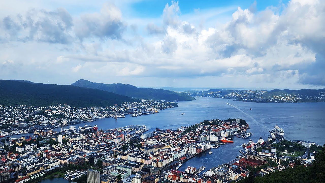 Bergen, Norway Walking Tour | Rainy Stroll Through Central 😍🌧️ | (2024) [4K]