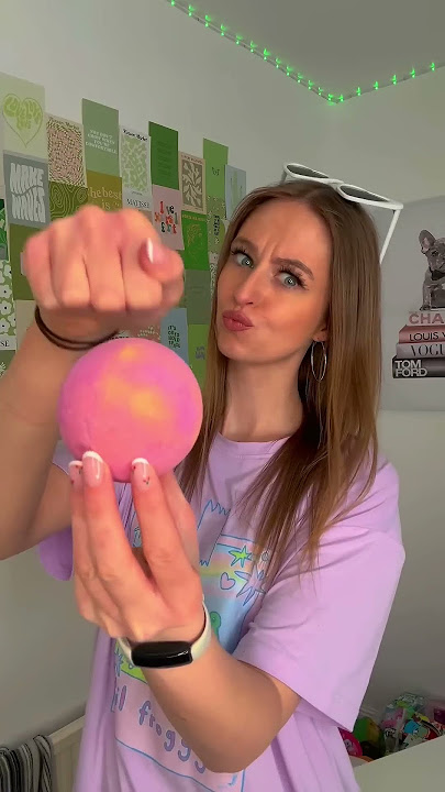 [ASMR] UNBOXING A MYSTERY DREAM *FIDGET* BATHBOMB!!🫢💦🎀💅🏻 (OMG....🥹) #Shorts
