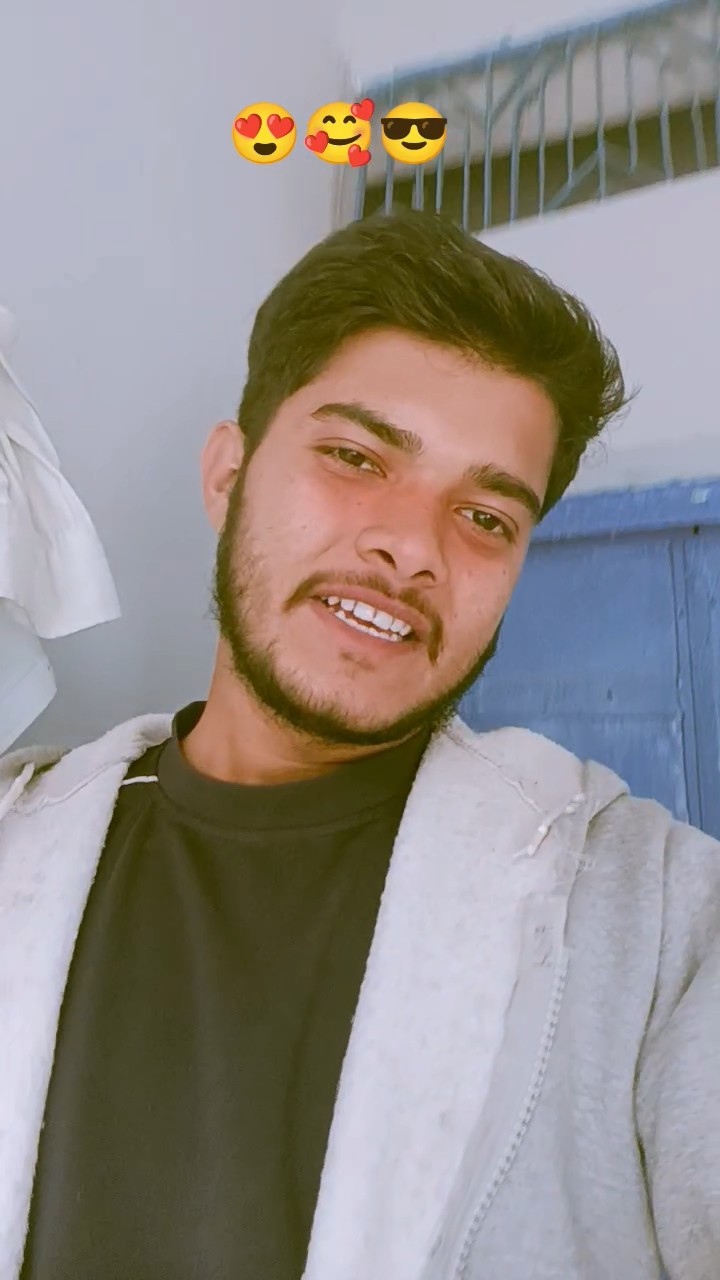 😍रोमांटिक गाने🎶 - ShareChat