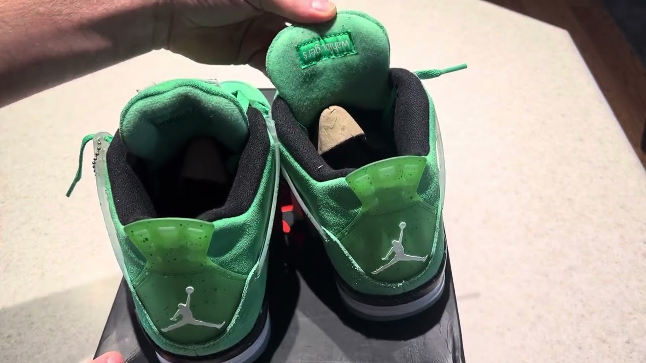 wahlburger 4s