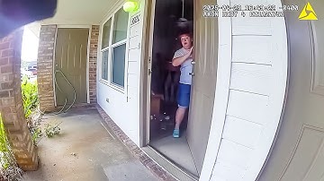 Agenten confronteren speciaal onderwijsleerkracht bij haar voordeur