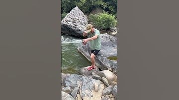 Câu chạch dưới dòng nước chảy xiết #fishing #shorts #cuocsongquanhtatv