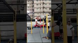 62 года! Подтягивание одной рукой! Pull up by one hand at 62 years old Sport gym at 62 #gym