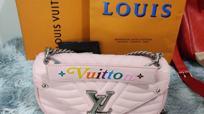 Louis Vuitton Metallic Silver Grained Leather Chain Louise GM NM Clutch Bag  - Yoogi's Closet