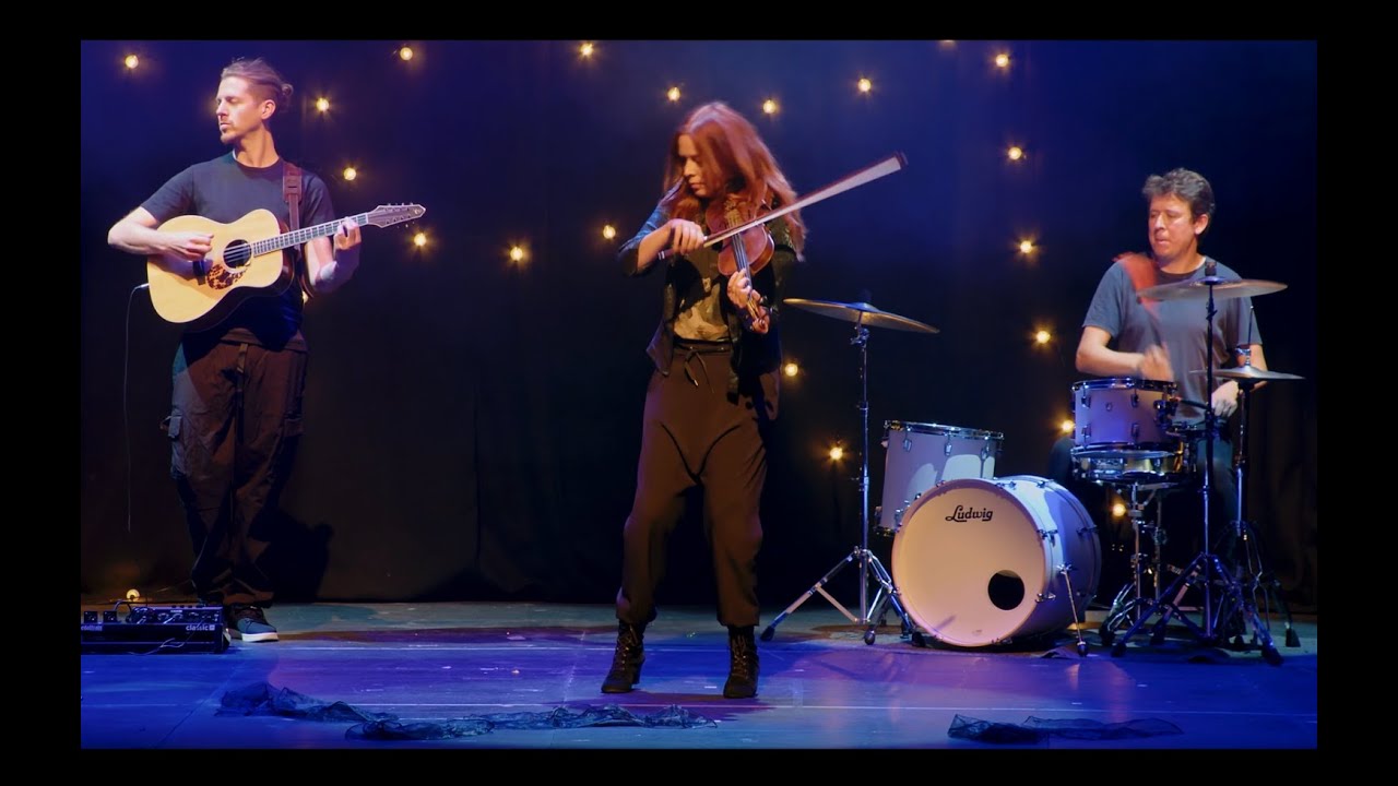 Hollowbone  Kathryn Tickell & The Darkening - fRoots Magazine