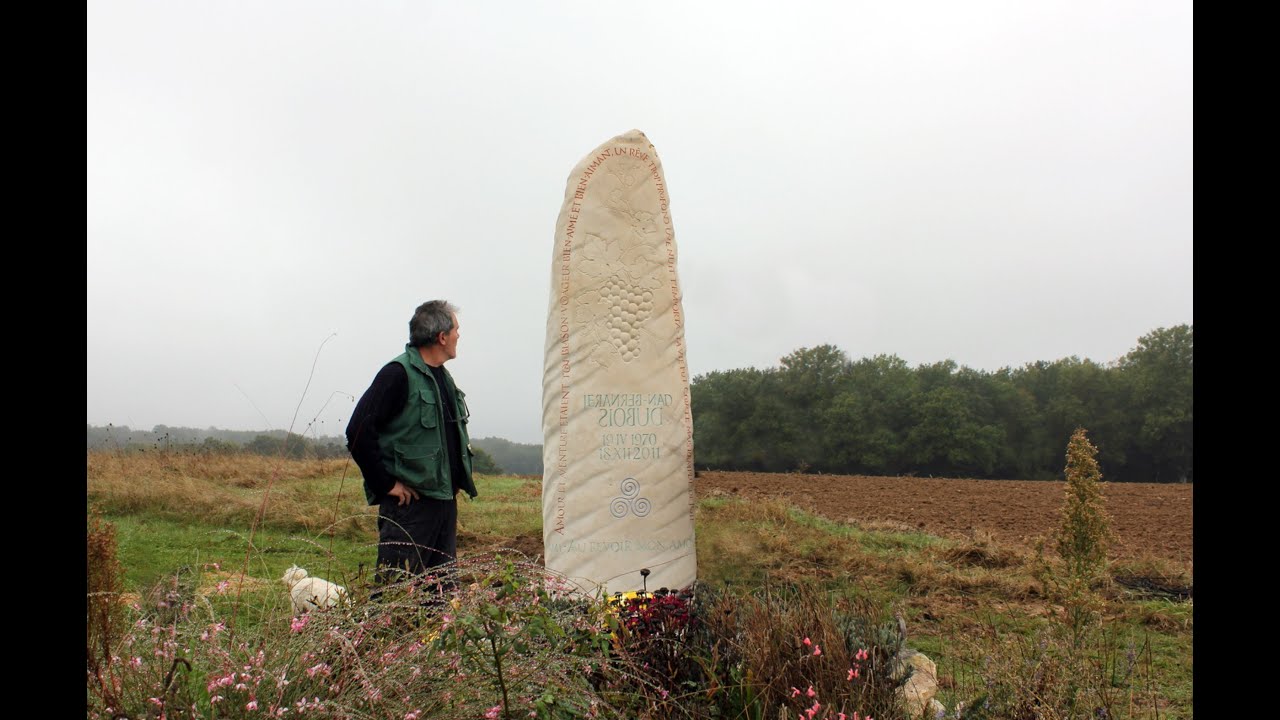 Création d'un menhir.