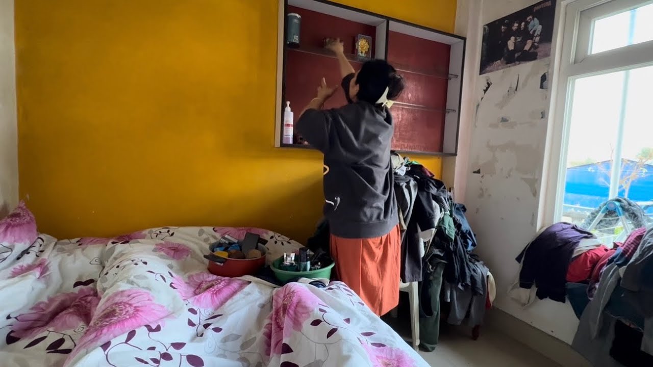 Manisha Xuti ma Ghar aako safa gardai maa din bitxa 