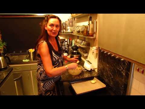 Helen`s Home Cooking (Nutty Chocolate Chip Cookies)