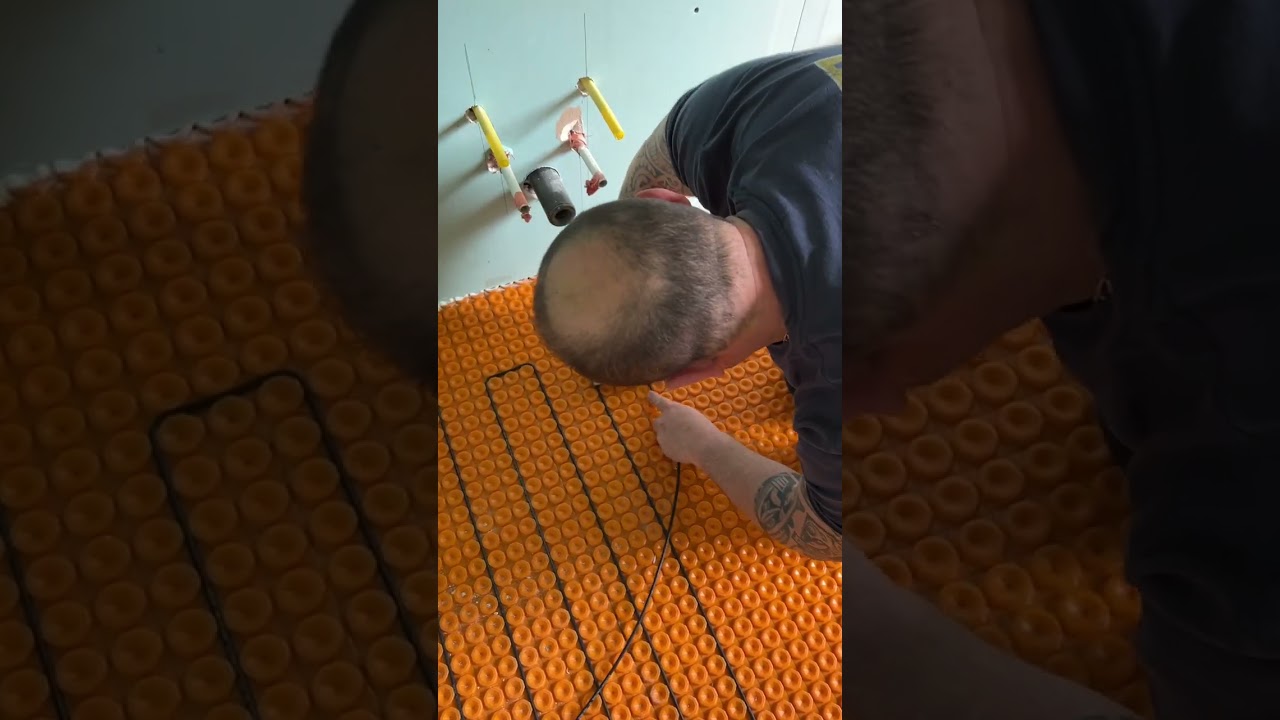 Insertion du câble chauffant Schlüter-DITRA-HEAT