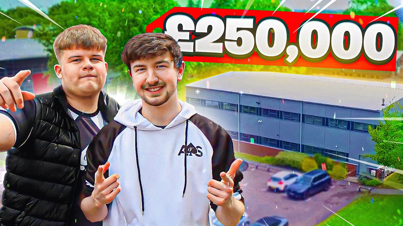 TOURING THE UK'S FIRST £250,000 ESPORTS FACILITY! (AOS Bootcamp)