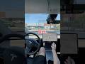 テスラの自動運転で駐車場出ようしたら詰んだ #テスラ #tesla #モデル3 #モデルy #fsd #自動運転 #ev