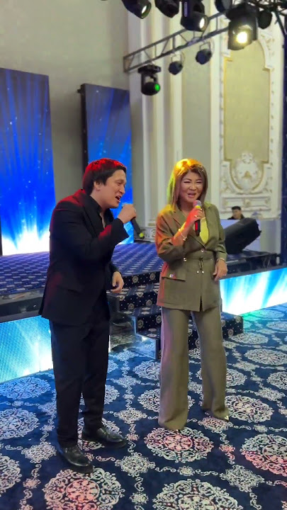 Настя Каменских жалаңаш зәр шығаруда