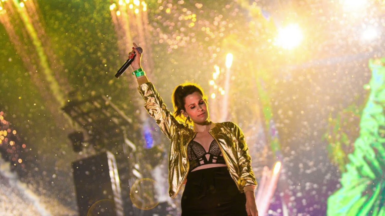 THE FEEL TRIO 『LOOKING (BERLIN VERSION)』 Looking (Berlin Version) The Feel Trio: Amazon.de: CDs & Vinyl