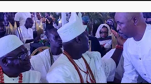 ROYAL GREETING:ARRIVAL MC OLUOMO MAKES OONI OF IFE INTRODUCE HIM TO OTHERS@ CIVIL CENTRE LAGOS