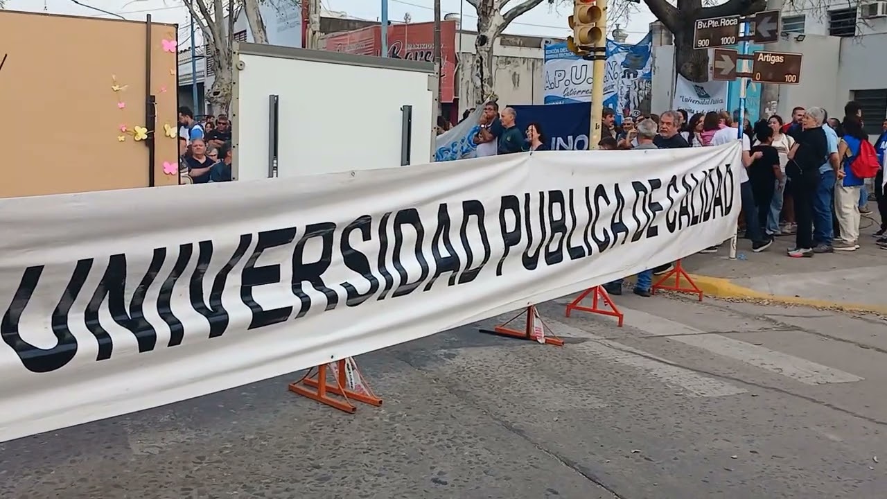 Movilización en defensa de la educación pública. 17092025