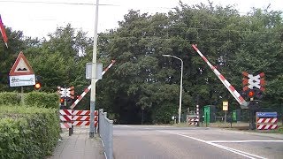 Spoorwegovergang Vogelenzangbennebroek  Dutch Railroad Crossing
