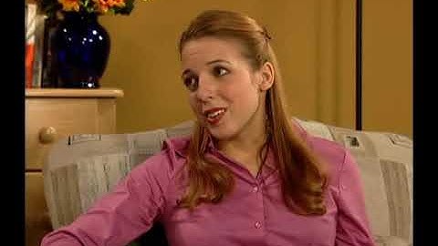 Top Notch 3- Unit 9 - Sitcom scene 1: Can we please avoid discussing politics?