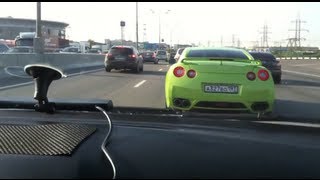 Police chase Nissan GTR through russian traffic