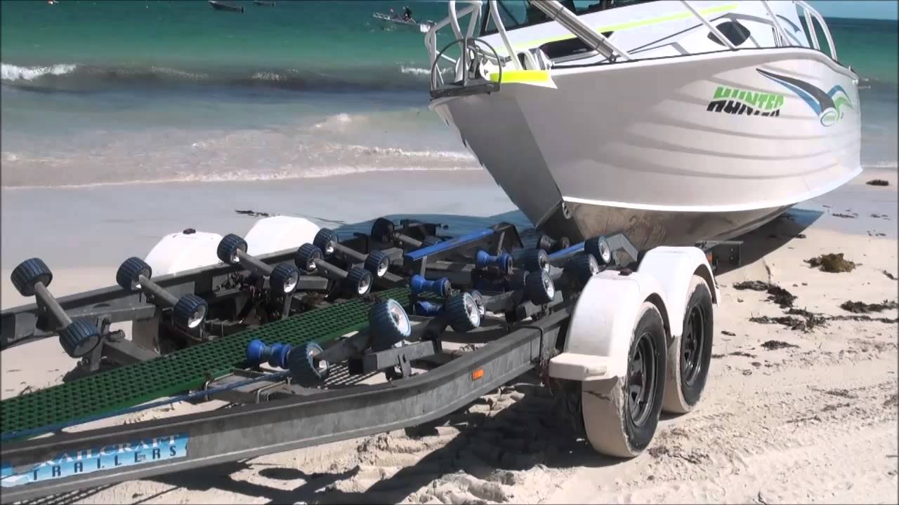 How to Operate a Boat Trailer That Can Tilt