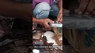 Menemukan ponsel iphone & uang dollar di tempat sampah!!!