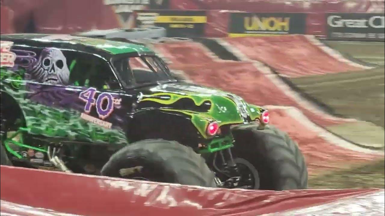 Monster Jam Indianapolis 2022 racing YouTube