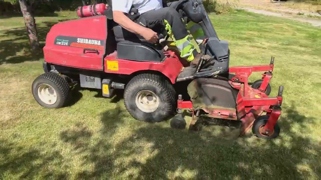Gräsklippare SHIBAURA CM214 4WD