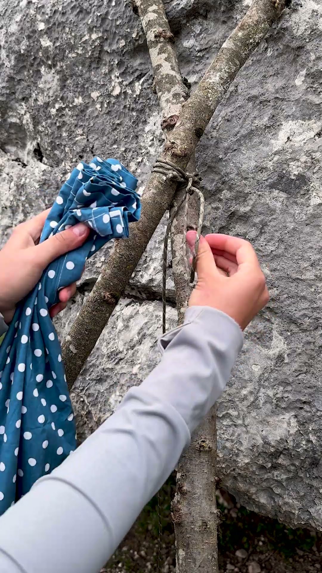 This is a COOL Lifehack ?  #camping #survival #bushcraft #outdoors
