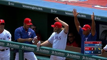 PHI@TEX: Rua drills a three-run home run to right