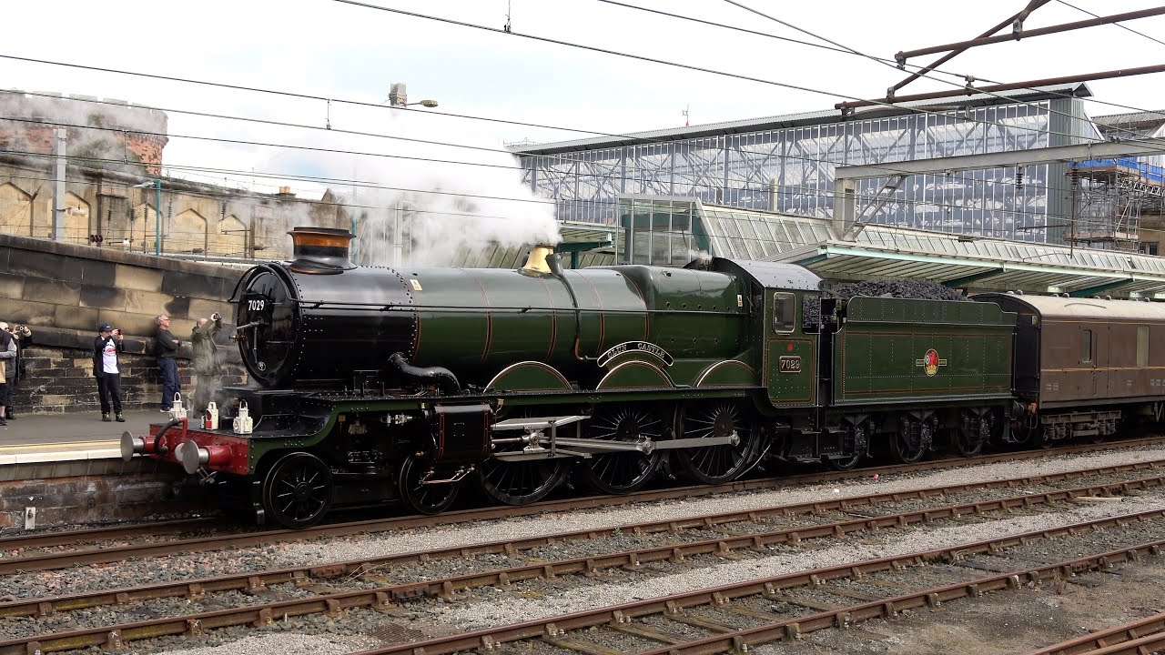 Andania and Clun Castle join Tangmere, two 37s and Class 90s & a MISSING train: Carlisle 27 Sept 25
