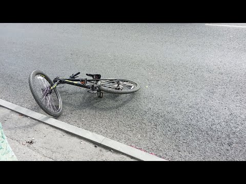 В Нижневартовске иномарка сбила велосипедиста