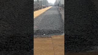 Spoorbedding En Betonblokken Voor Masten Op Hun Plek Kijkend Naar Wolfskamerweg