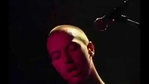 Coldplay Live 2001 - God Put A Smile Upon Your Face