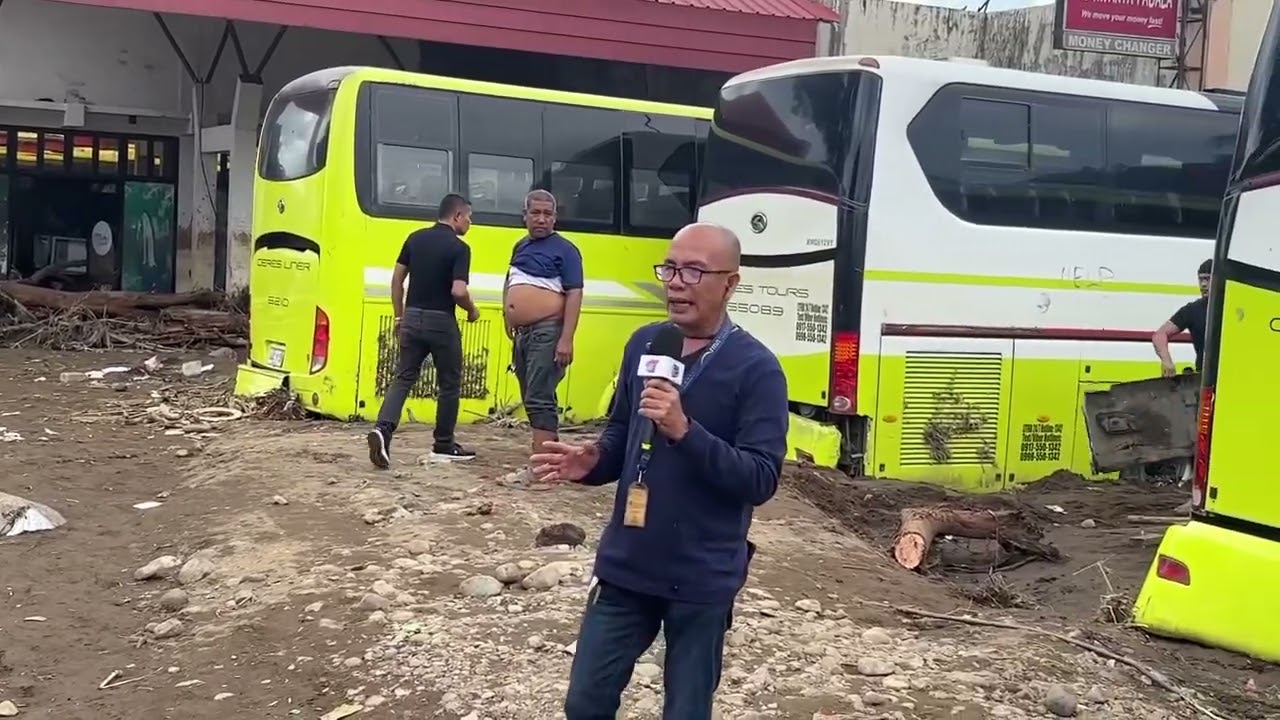 Ceres bus terminal in canlaon City|flood |Typhon tino