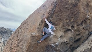 Bowling Pin Sit (V6) - Bishop (Buttermilks) Bowling Pin Sit (V6) - Bishop (Buttermilks)
