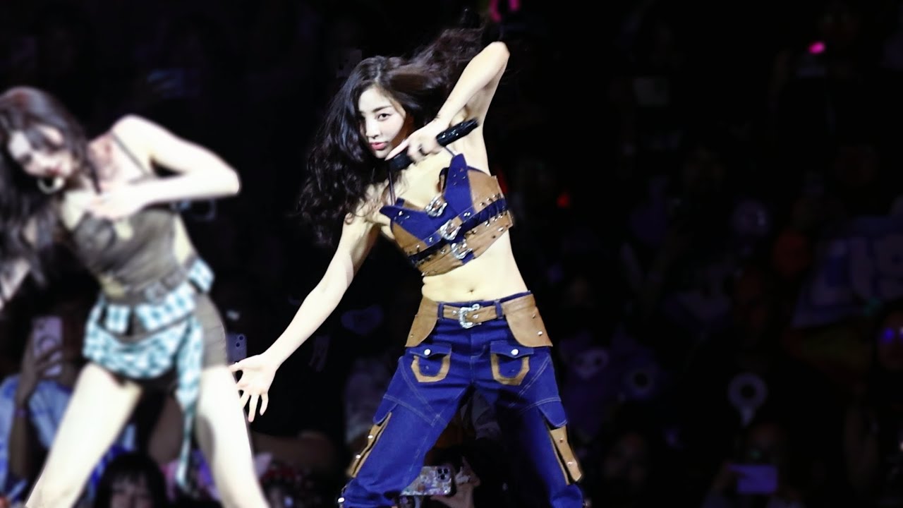 251214 Twice Jihyo 트와이스 지효 GONE fancam THIS IS FOR World Tour in Bangkok