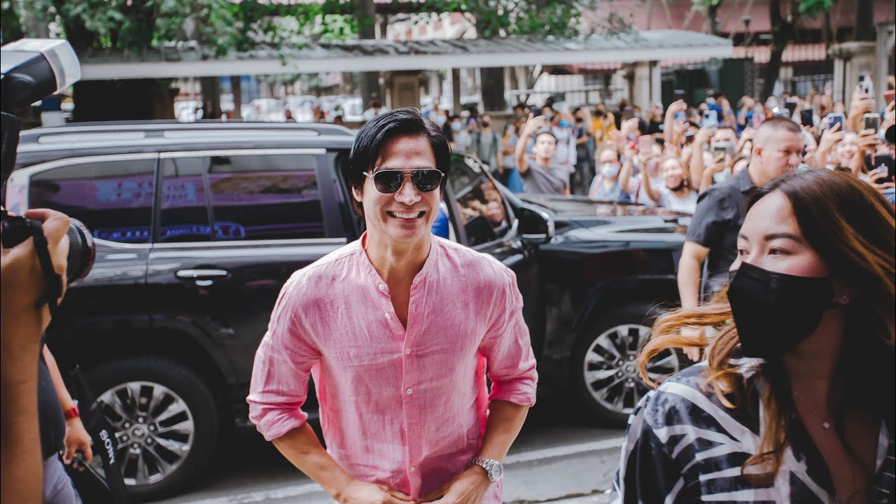 P. Donuts Manila Grand Opening with Piolo Pascual